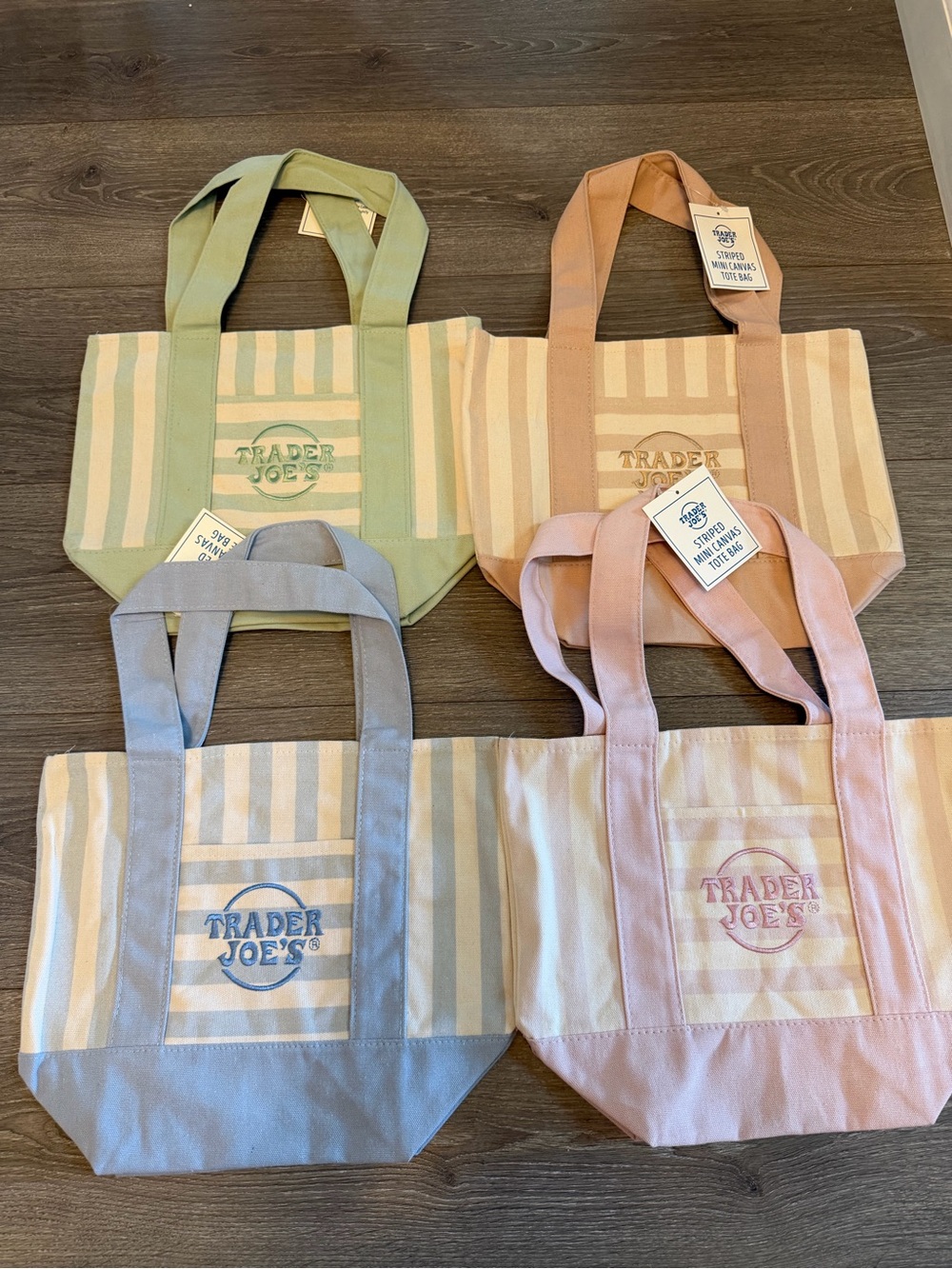 Trader Joe’s limited edition tote Choose 1! - Picture 4 of 7